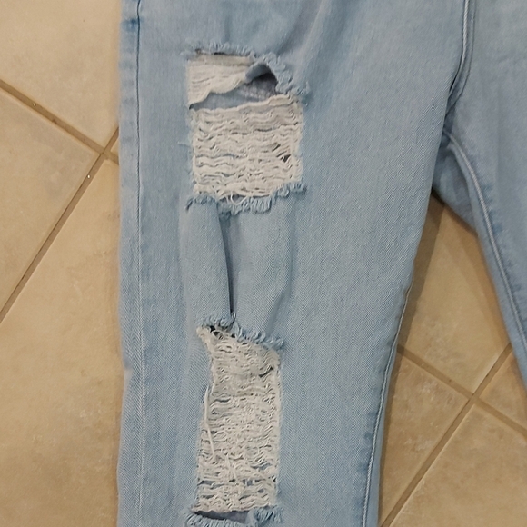 Just USA Women's Light Blue Distressed Boyfriend Jeans - Picture 2 of 10